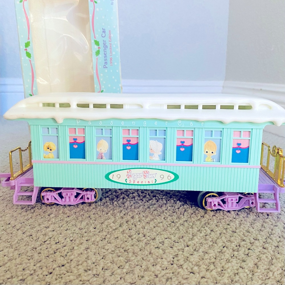 Vintage Precious Moments Special Passenger Car 1996